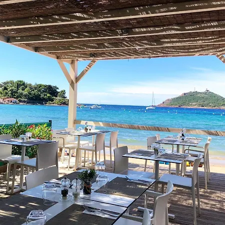 Climatise 4 Personnes * Saint-Raphael (Var)